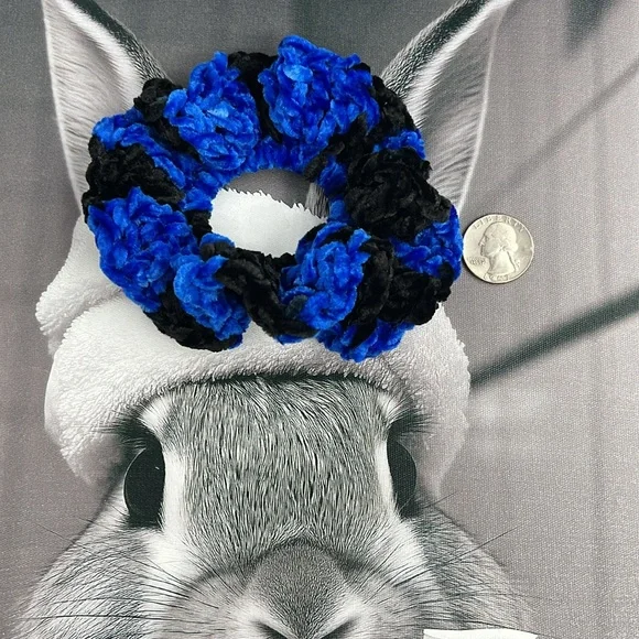 Black and blue oversize velvet, crochet scrunchie set of 2 - Picture 3 of 3